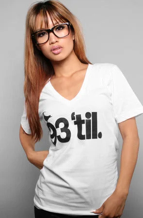  Trendy PulseHieroglyphics X Adapt :: 93 'til (Women's White V-Neck)