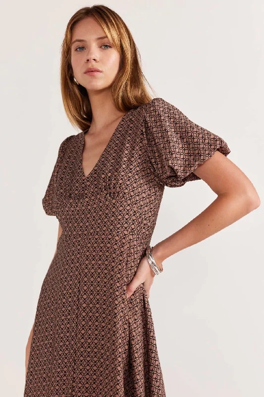  Ride The Style WaveMemoir Brown Geometric Print Puff Sleeve Midi Dress