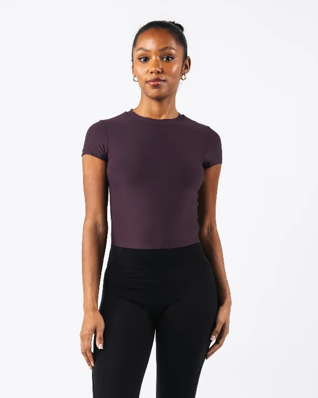  Must HavesBasics Tee - Black Garnet