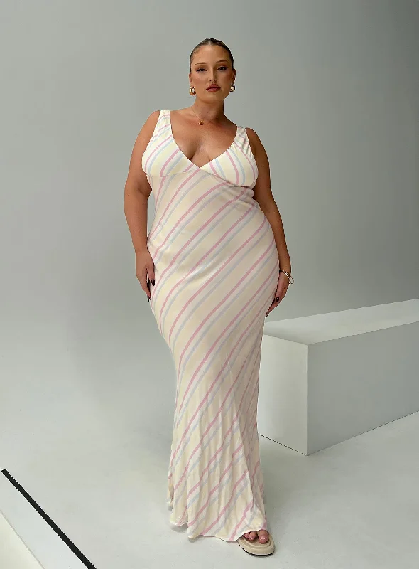  Crazy Discounts, Hurry UpLovelle Bias Cut Maxi Dress White Curve