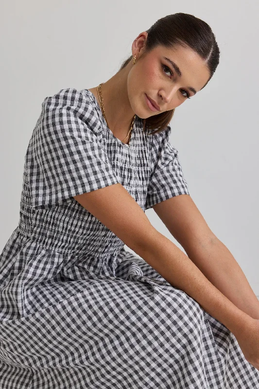  Women's Active Outfit For FitnessWren Black Gingham SS Shirred Bodice Midi Dress