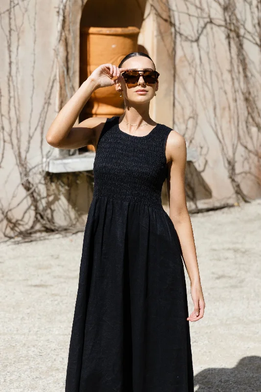  Limited Time Flash SaleBryar Black Linen Sleeveless Empire Midi Dress