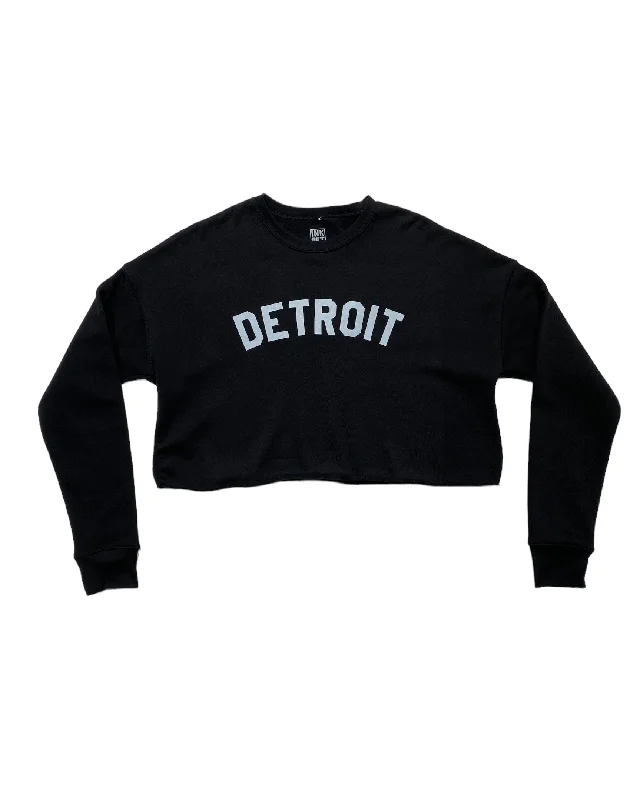  Women's Plus-Size Casual OutfitInk Detroit Women's Cropped Fleece Crewneck Sweatshirt - Black