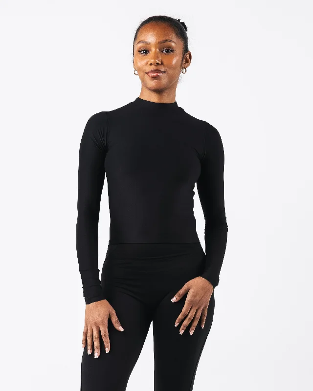  The Latest Fashion TrendsBasics Turtleneck - Black