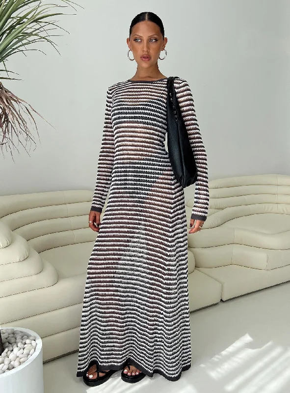  Fast Fashion FavoritesIkaris Long Sleeve Maxi Dress Grey / White