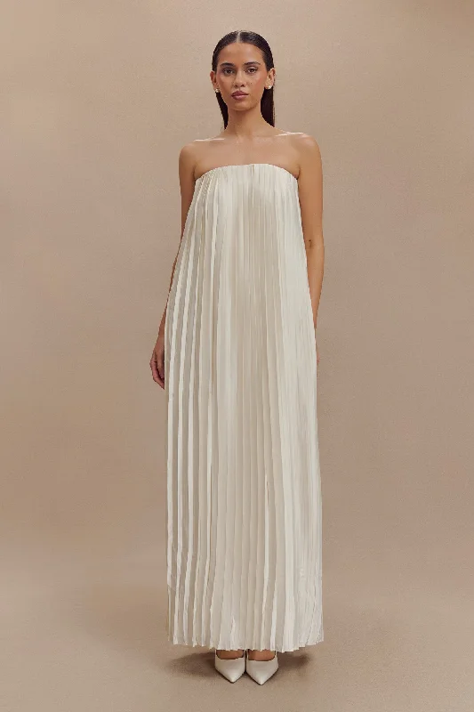  Chic & Cozy CollectionMyrah Plisse Strapless Maxi Dress - Ivory